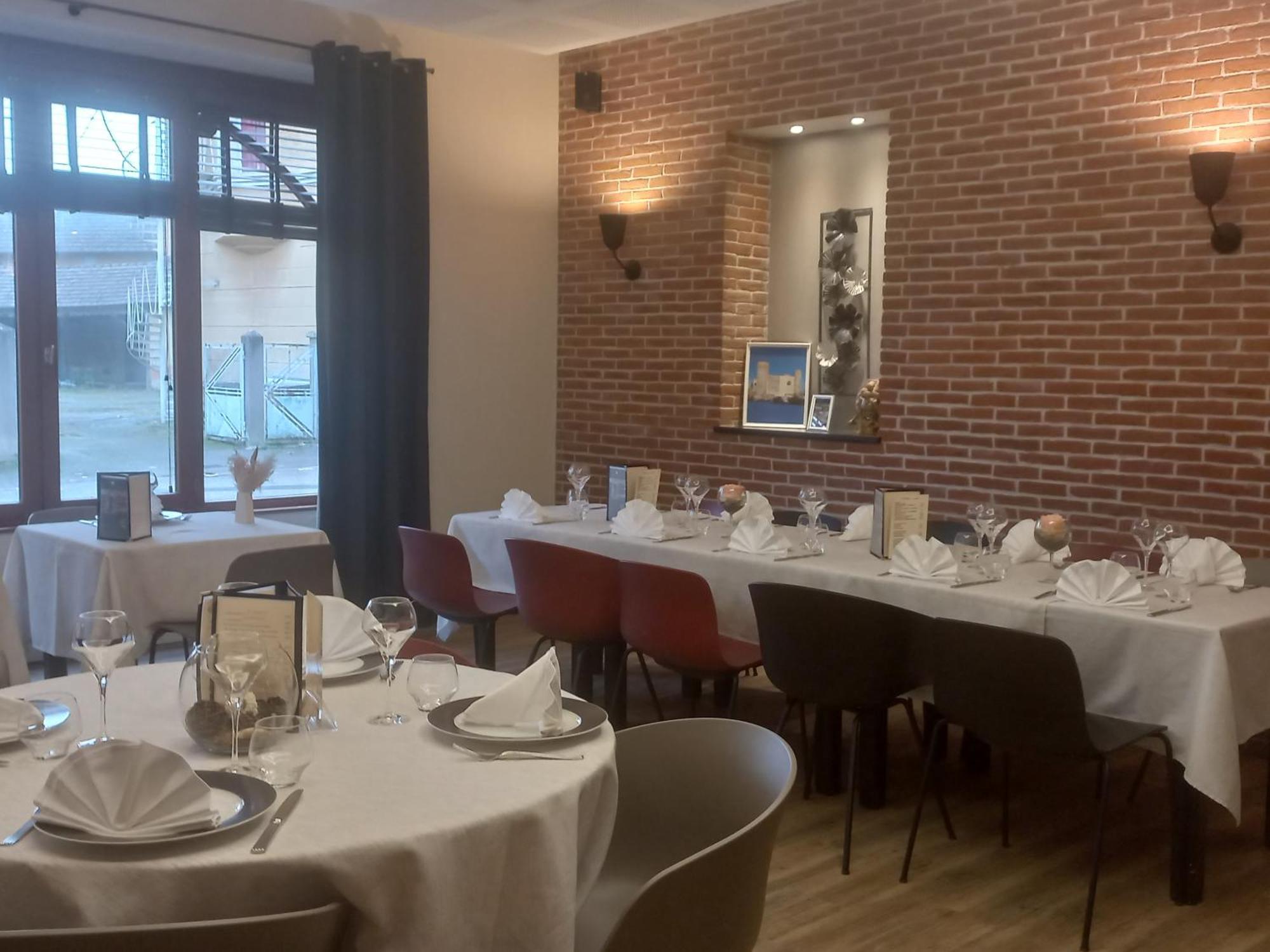 Hotel Restaurant De La Poste Saint-Just-en-Chevalet Екстер'єр фото