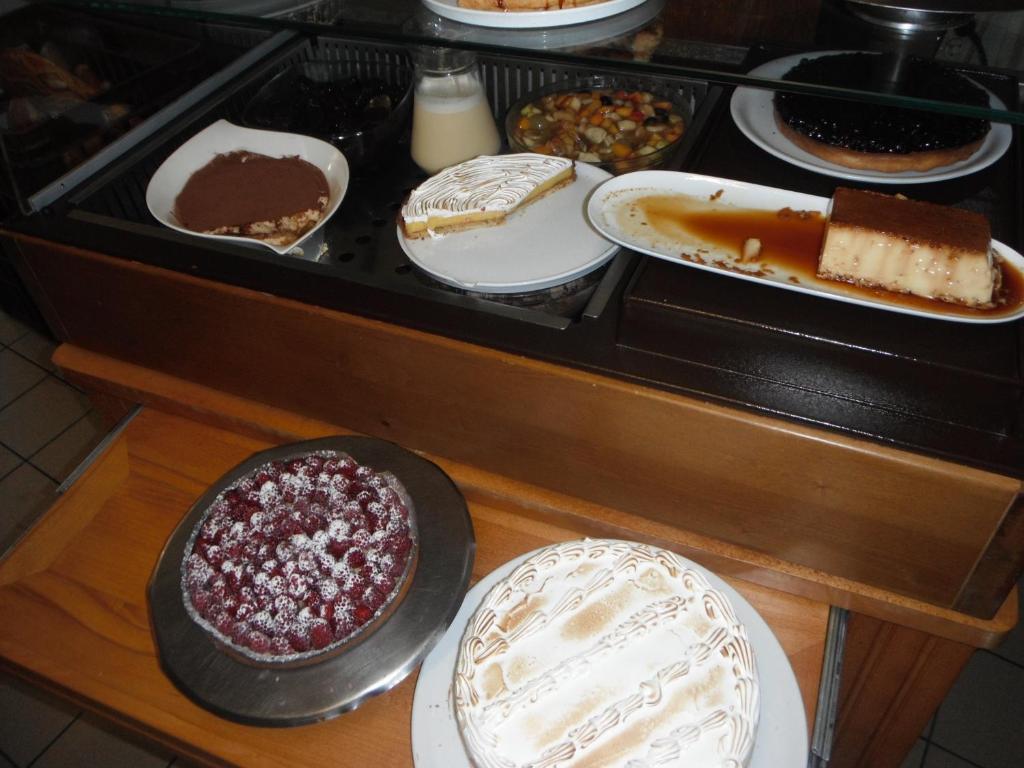 Hotel Restaurant De La Poste Saint-Just-en-Chevalet Екстер'єр фото